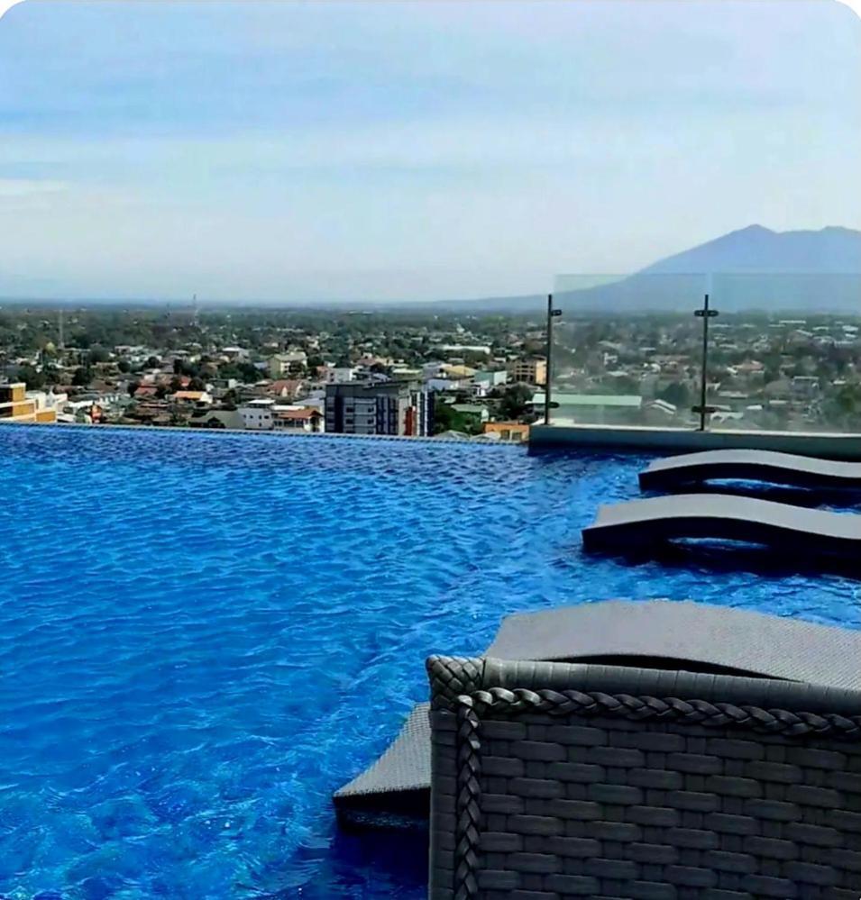 One Euphoria Prime Suite Hotel Анхелес Экстерьер фото